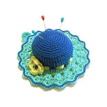 Cappellino puntaspilli acquamarina e blu ad uncinetto in cotone 11.5 cm - 28PN