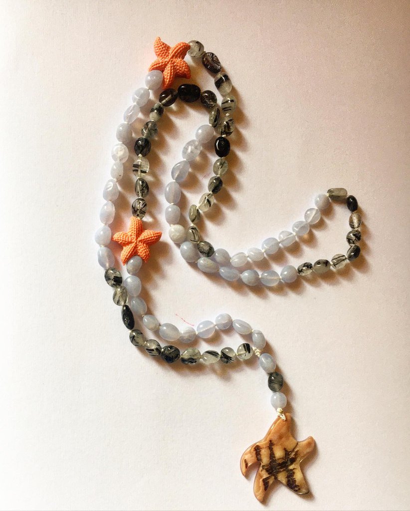 Collana In Quarzo Tormalinato Naturale Nero E Bianco, Lunghezza 45 Cm, Chiusura A Moschettone, Fatta A Mano, In Sacchetto Organza