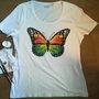 T-shirt, maglietta Farfalla colorata con ali schiuse