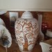 Lampada in ceramica di Castelli bocciardata. Albero della vita cm 62