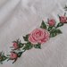 asciugamani bianchi con rose