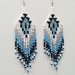 Orecchini pendenti di perline nativi americani. Neri, argento e blu.