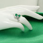 anello alluminio e cristalli verdi
