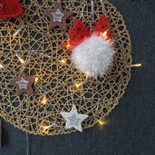 Pallina di Natale all'uncinetto in finto pelo - 6 cm