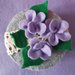 Scatolina portaoggetti in pannolenci, con applicazioni floreali, colore 💜 lilla.