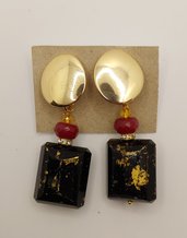 ORECCHINI a profumino in resina nera e doré con tappo rosso, orecchini moda, orecchini trendy, orecchini originali, pezzo unico