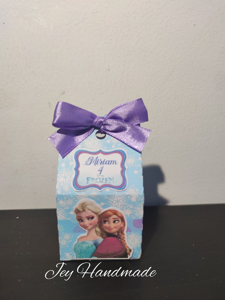 Scatolina scatola box scatoline segnaposto festa compleanno Frozen Elsa  Anna caramelle