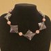 Collana in pietra dura viola e rosa "Rombi"