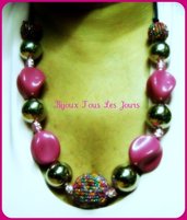 the necklace pink glamour
