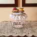 Biscottiera di vetro decorata con pasticcini fi feltro