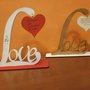 Scritta "Love" in Betulla con Cuore Ciondolante e Dedica Incisa Personalizzabile