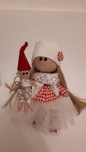 Bambola di stoffa decorativa per la casa-bambola russa 