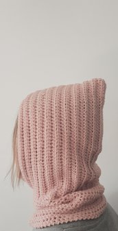 Cappuccio di lana rosa
