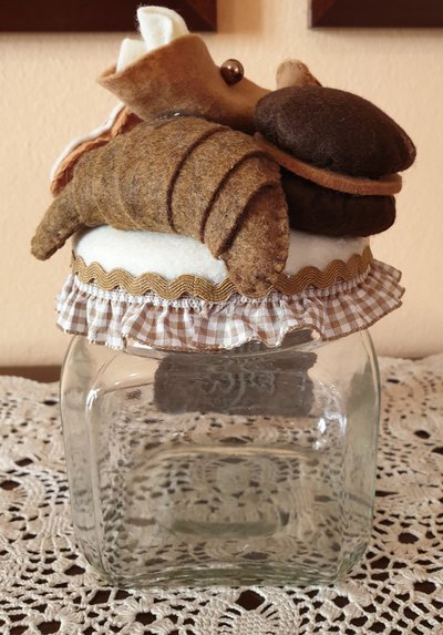 Barattolo di feltro, porta caffè, decorato con biscotti di feltro