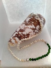 Collanina con perle di fiume ,argento e agata verde