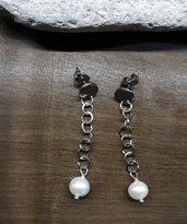 orecchini in acciaio con perla