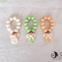bomboniere rosari con angelo tre colori bianco, verde, albicocca per bimbo personalizzabili