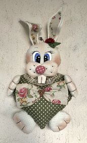 Coniglio in stoffa con cuore