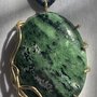 Ciondolo con Zoisite in Ottone Placcato Oro18K.