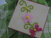 scatola con fiori rosa