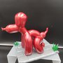 Statua Cane palloncino balloon dog, con base, in resina rosso metallizzato