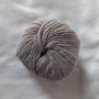 Gomitolo in alpaca e lana color mocaccino