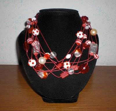 Collana fili rossa Collana fili rossa