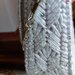 Pochette in plastic canvas con lana e pailettes color argento
