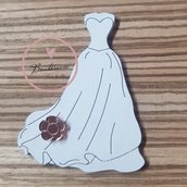 Bomboniera segnaposto calamita abito da sposa bianco con fiorellino