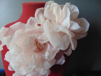 Spilla fiori per abiti eleganti - Donna - Accessori - di layla's