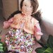 Bambola di pezza "Lia" con set vestiti, imbottita con materiale anallergico