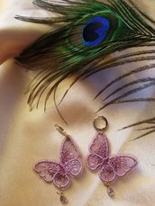 Cerchi con farfalle ricamate e pendente
