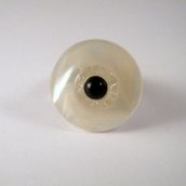 anello bottone "pupilla"