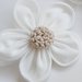 Cappellino/cappello bimba bianco con fiore in lino e tulle - Battesimo - Greta