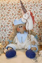 Bambola Piccola Principessa con unicorno
