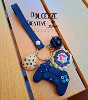 Portachiavi joystick controller con campanella - handmade - regalo gamer - nerd - cioccolato - biscotti