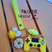 Portachiavi joystick controller con campanella - handmade - regalo gamer - nerd - biscotti, zucchero filato 