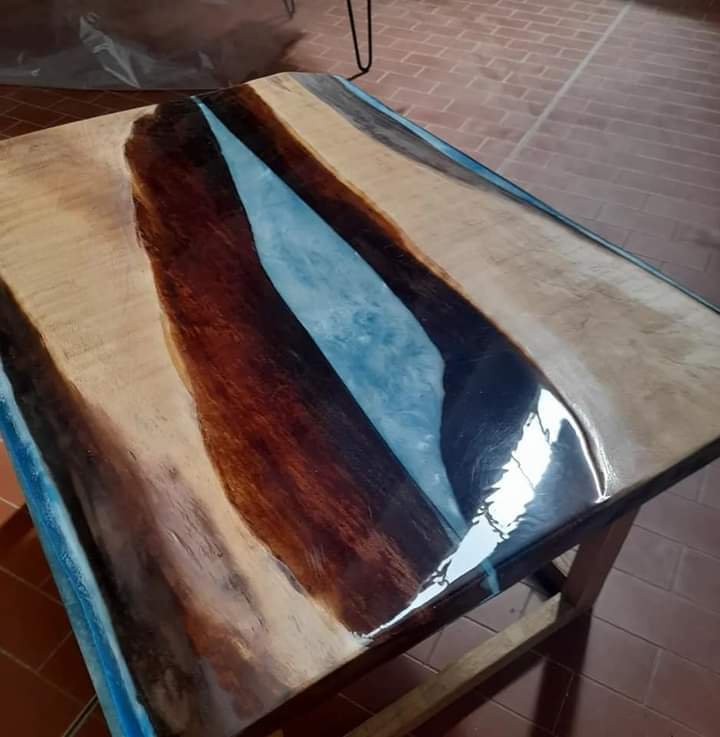 Tavolino da caffè rustico in legno massello fatto a mano - Italia