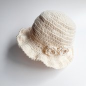 Cappellino/cappello bimba con balza e roselline - Battesimo - cotone e lino - Rosalie