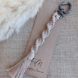 Portachiavi Da Polso Bohémien A Margherita 3 In 1 – Fatto A Mano In Macramè, Con Ciondoli Arcobaleno E Nappe, Multifunzione, Regalo Per Lei