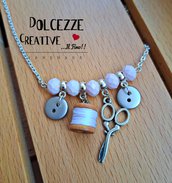 Collana Sarta - idea regalo sartoria - Con rocchetto di cotone, forbici, bottoni, idea regalo - perle