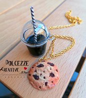 Collana con frullato caffè con - bubble tea - con cookie con gocce di cioccolato . miniature, handmade, miniature, cannuccia kawaii