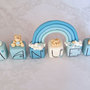 Cake topper cubi con orsetti in scala di azzurro e arcobaleno 8 cubi 8 lettere 