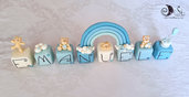 Cake topper cubi con orsetti in scala di azzurro e arcobaleno 8 cubi 8 lettere 