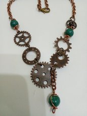 Girocollo steampunk (ingranaggi) con perle in malchite