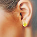 orecchini gialli, orecchini piccoli a lobo, orecchini con perline, orecchini quadrati, orecchini leggeri, euphoria orecchini