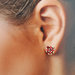 orecchini rossi, orecchini piccoli a lobo, orecchini con perline, orecchini quadrati, orecchini leggeri, euphoria orecchini