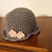 Scamiciato in lana con cappellino e mollettina