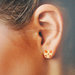 orecchini arancioni, orecchini piccoli a lobo, orecchini con perline, orecchini quadrati, orecchini leggeri, euphoria orecchini