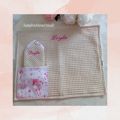 COCCOLE Set Asilo Materna 2 Bavaglini Personalizzati - Cotone Anallergico, Ricamati, Tema Orso, 100% Made In Italy, 34x28 Cm